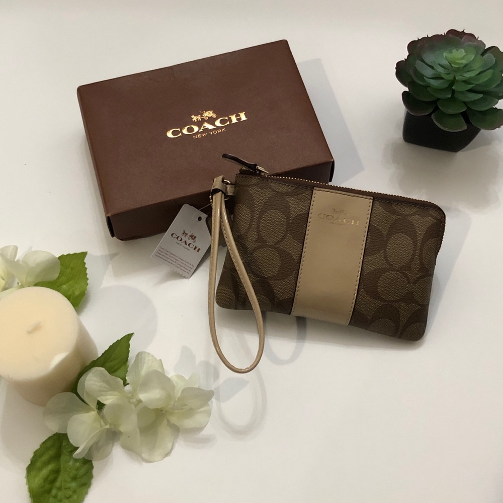 Coach Corner Zip Wristlet In Signature Canvas | Wallet | Clutch | Designer